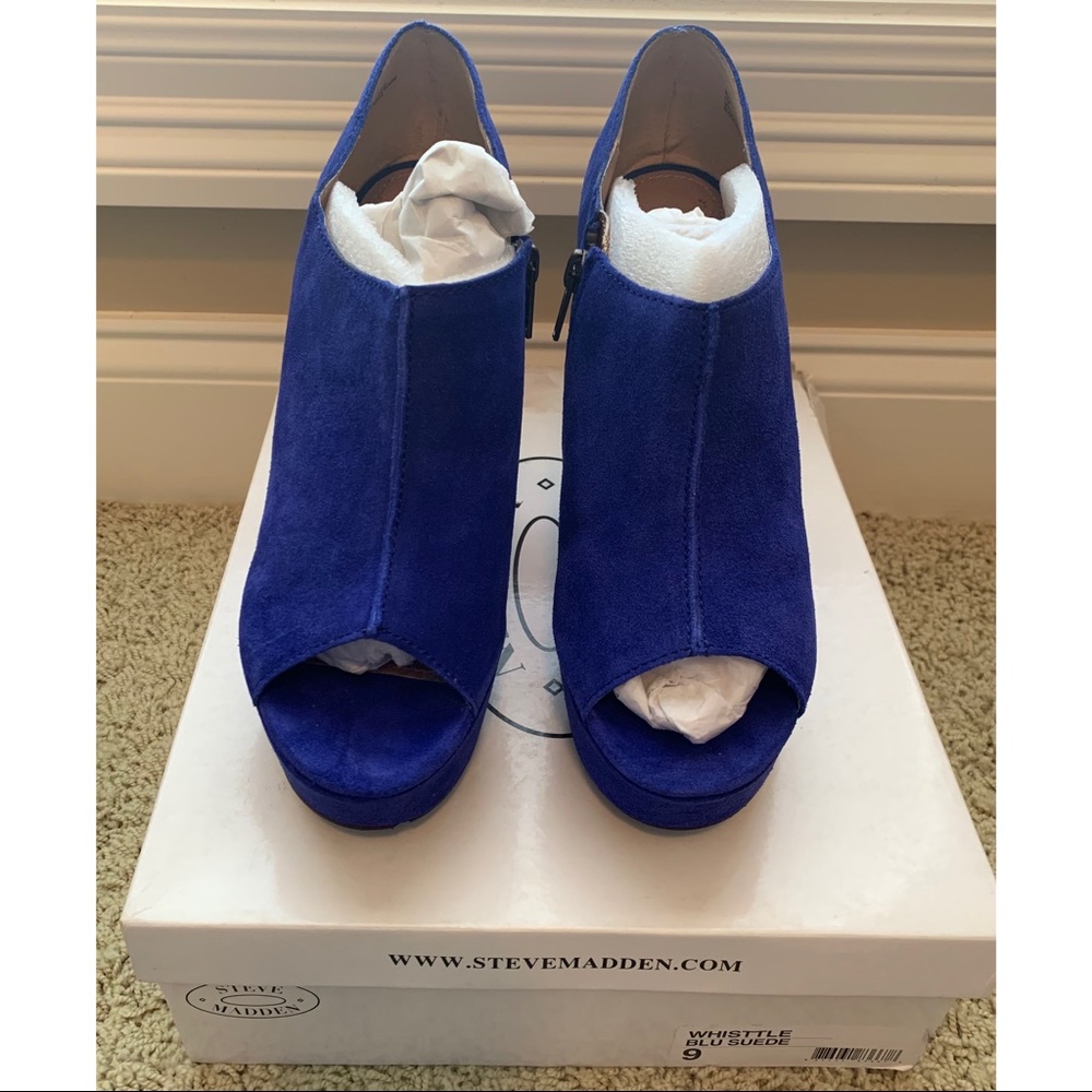 Steve Madden blue suede wedges
